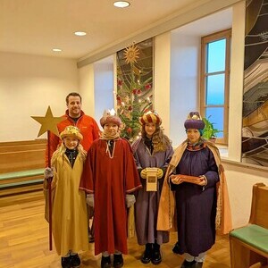 Die Sternsinger unterwegs.