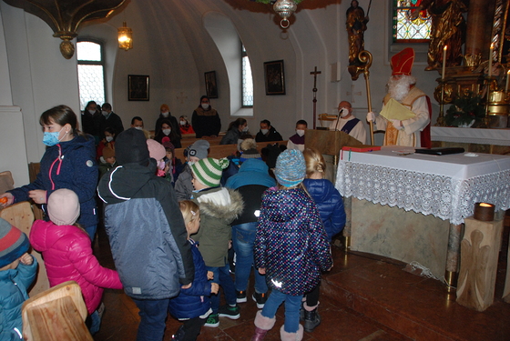 Hl. St. Nikolaus kam nach Pramet