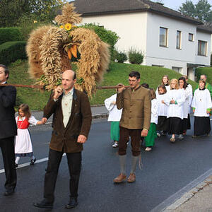 Festzug mit der Erntekrone