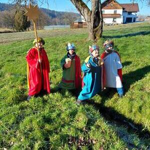 Die Sternsinger unterwegs.